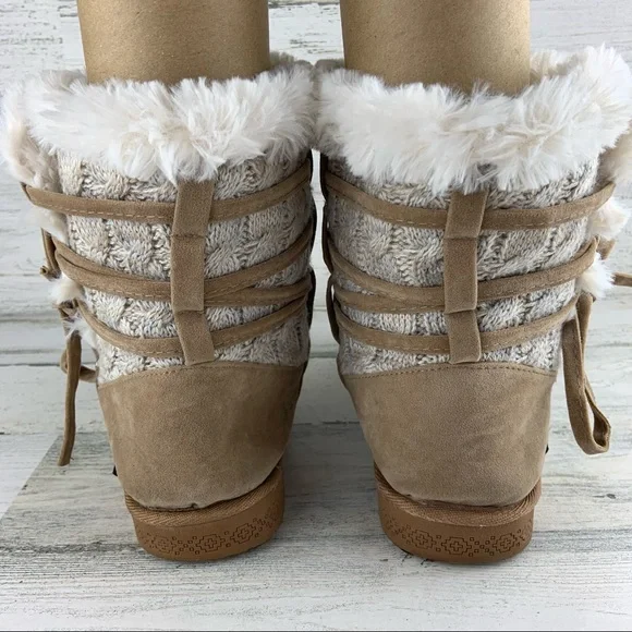 MUK LUKS Tan Grey Sweater Knit Booties Size 11 - Picture 4 of 10